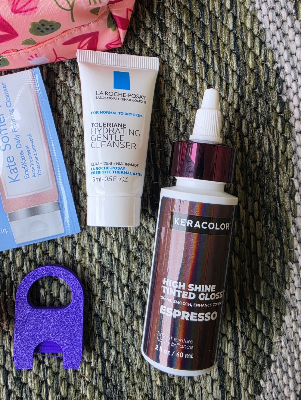 Makeup Bag & Sample Bundle - Picture 5 of 8